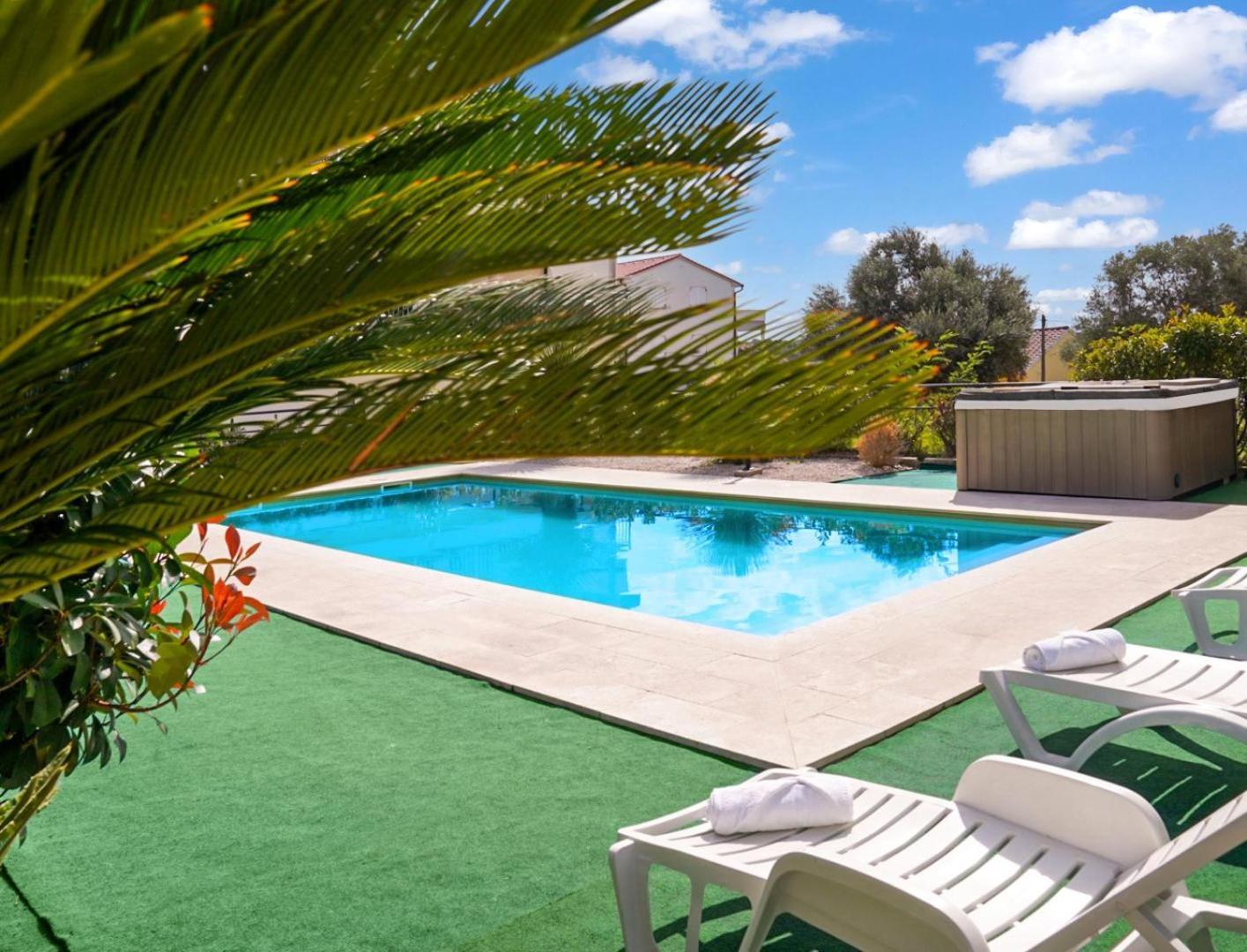 נובליה Kristal Paris Resort מראה חיצוני תמונה